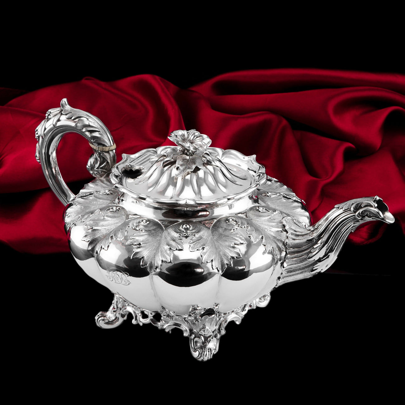 最終お値下げ 英国アンティーク シルバーポット エドワーディアン ストライプ バーナード シルバーティーポット（ジョージ王朝期） 英国