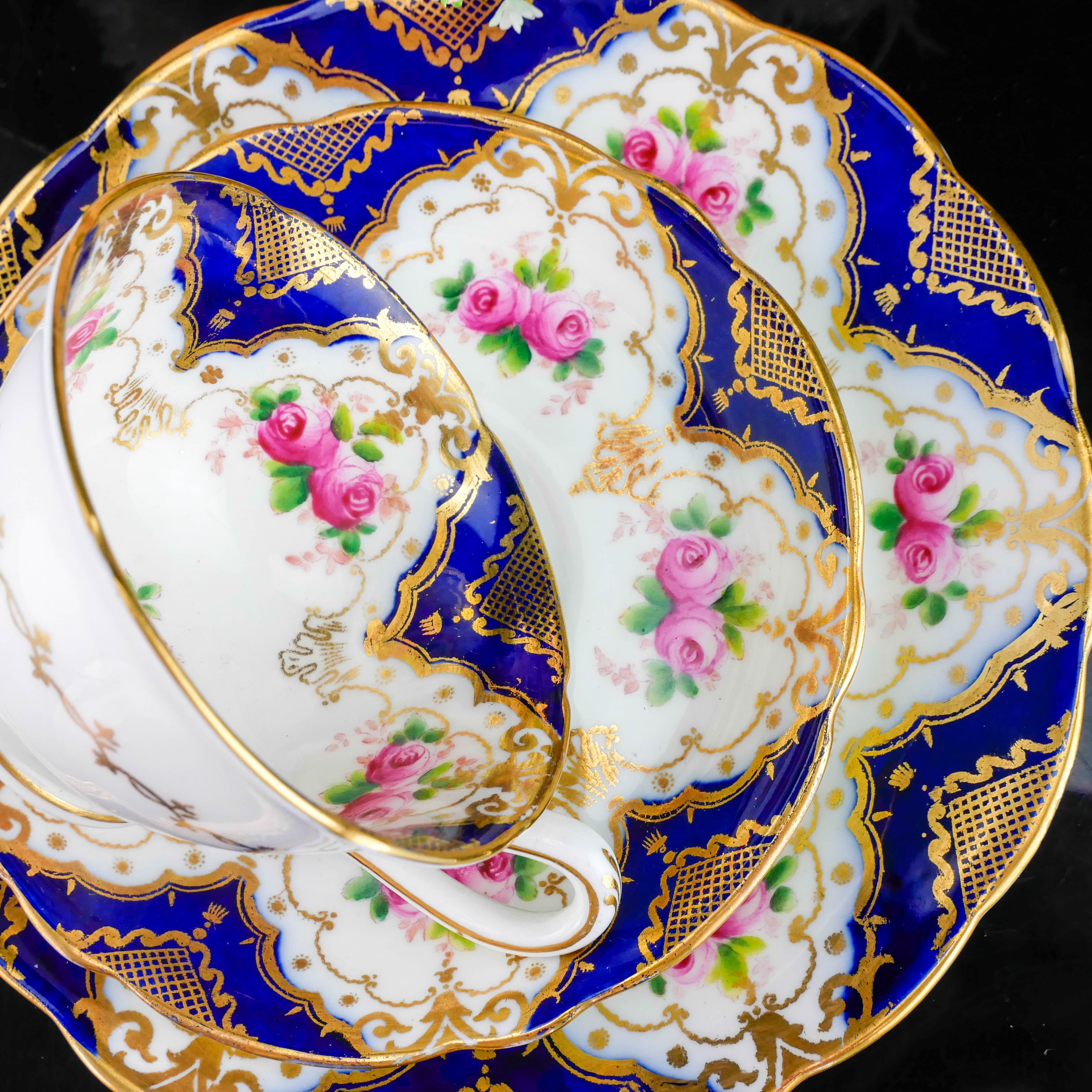 英国アンティーク　稀少イェーツ　薔薇のトゥルートリオ 英国アンティーク 稀少イェーツ 薔薇のトゥルートリオ