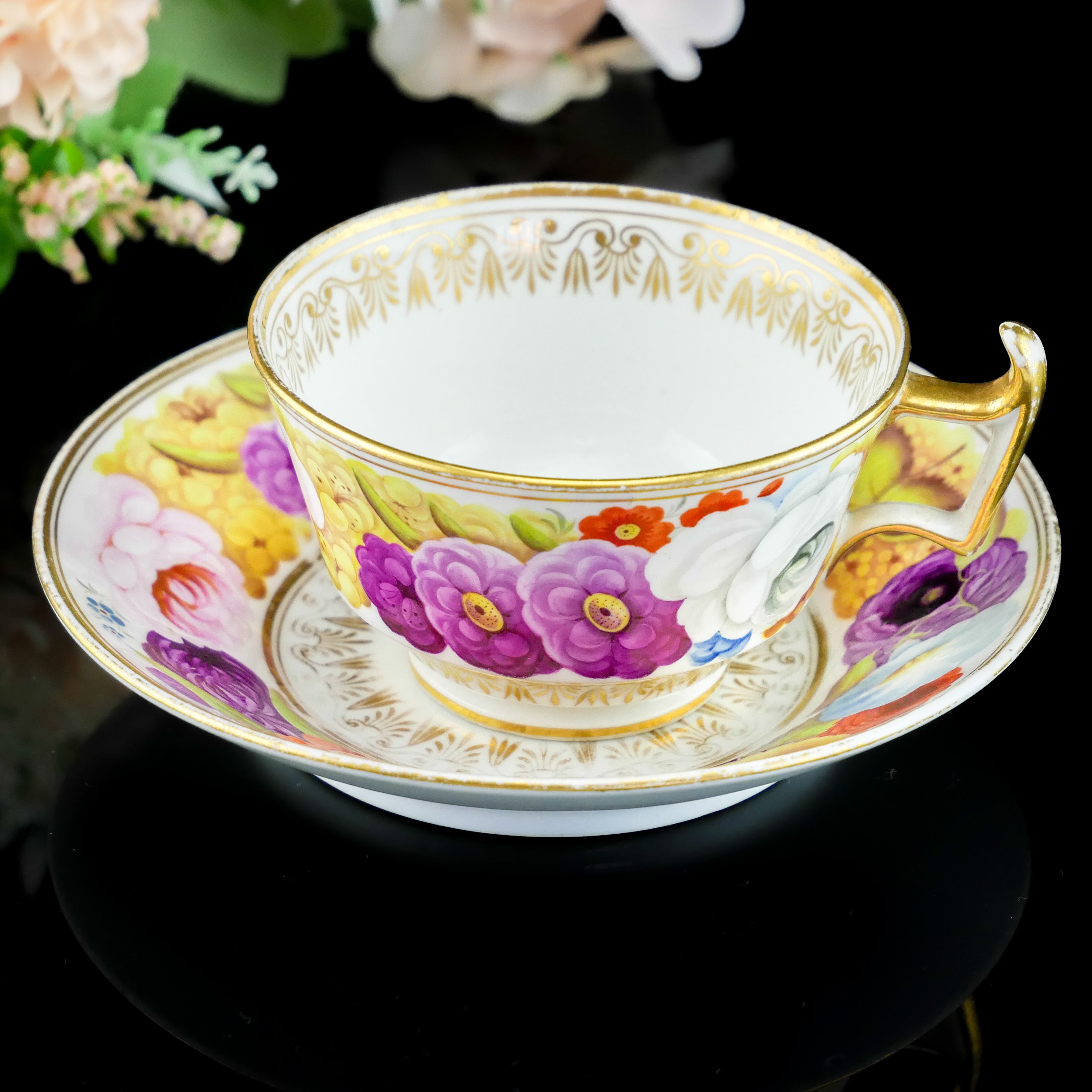 わ*ん様 英国調アンティークカップ 両持ち手付き 彫刻装飾 ヴィンテージ風 置物 伝統・本物】スポード『大輪の花』アンティーク カップ＆ソーサー