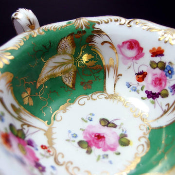コールポート-典型的な青縁金彩華絵 -木の葉のリム - 英国アンティークス