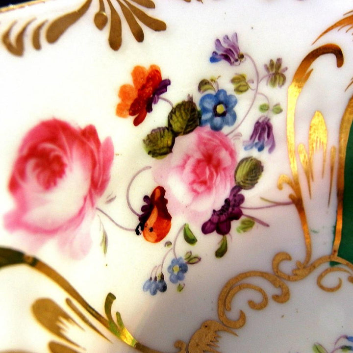 コールポート-典型的な青縁金彩華絵 -木の葉のリム - 英国アンティークス