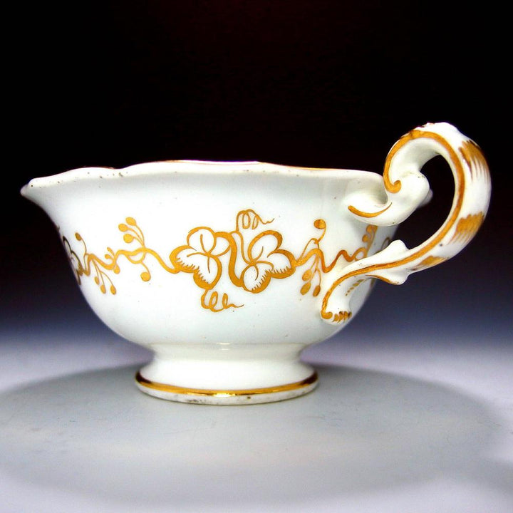 コールポート-典型的な青縁金彩華絵 -木の葉のリム - 英国アンティークス