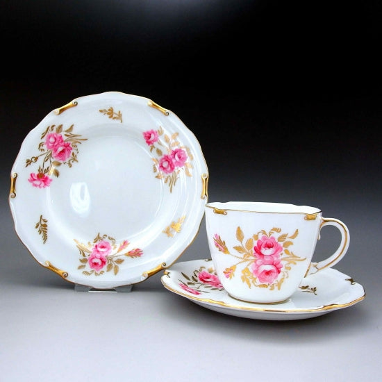 ロイヤルクラウンダービー ピンクストンローズ カップ＆ソーサー 食器